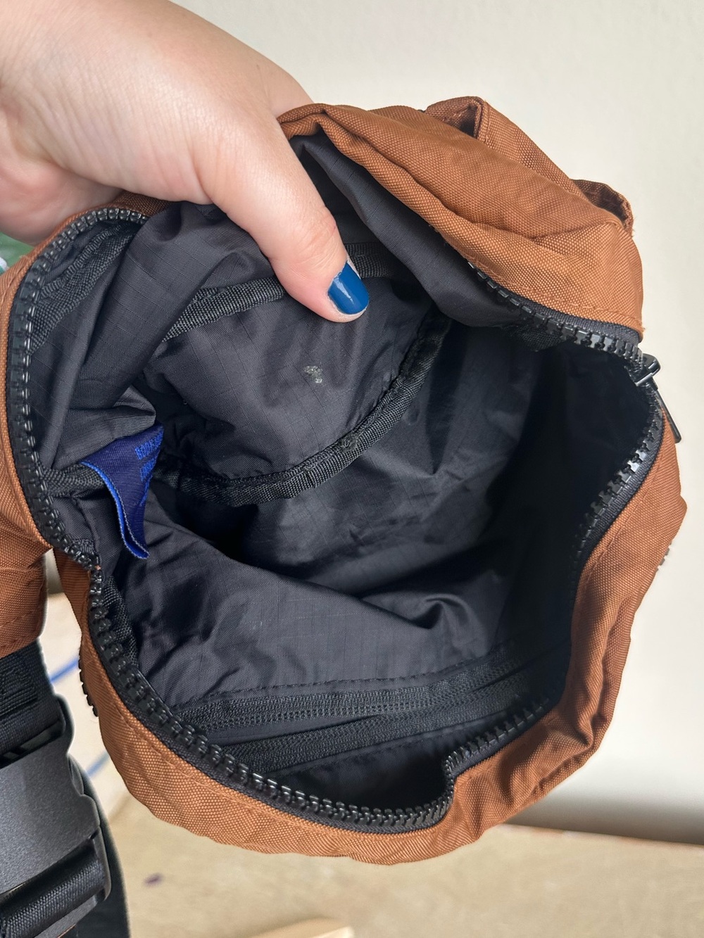 Baggu Brown Nylon Fanny Pack - Picture 15 of 16